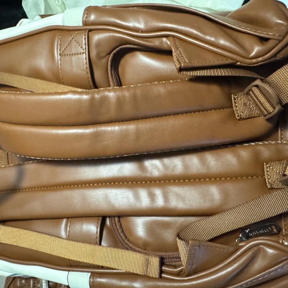 Babbleroo vegan leather diaper backpack - Picture 6 of 10